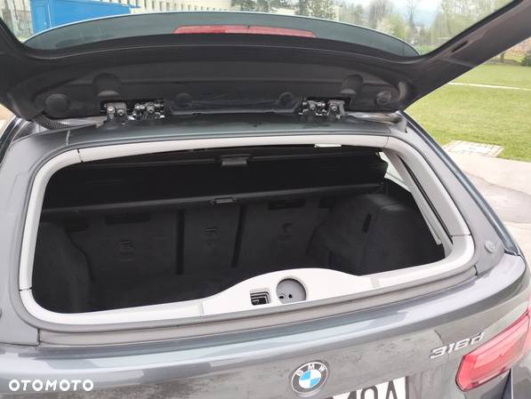 BMW Seria 3 316d Touring Advantage - 7