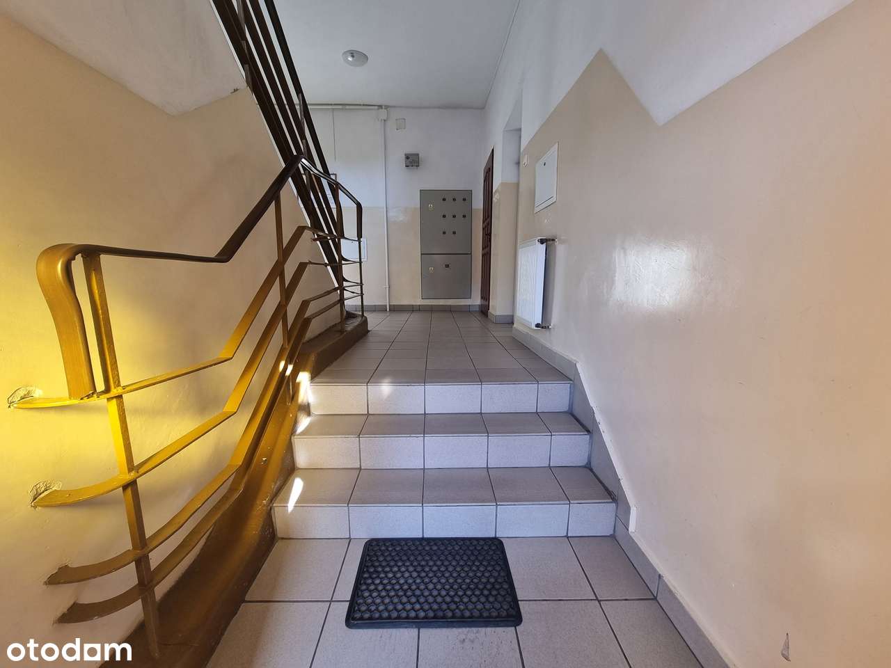 Mieszkanie 2 pokojowe z balkonem blisko centrum miasta.-6