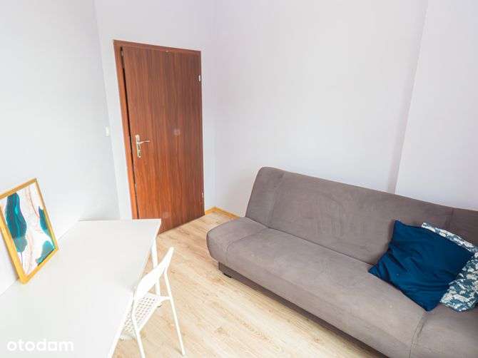 Przestronne mieszkanie 4 pokoje w Śródmieściu - Pełny obrazek: 2/7