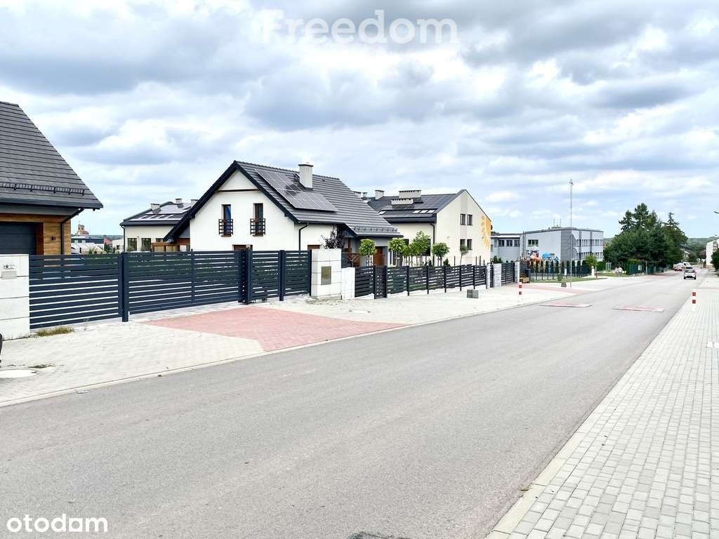 Dom piętrowy z garażem - Pełny obrazek: 3/9