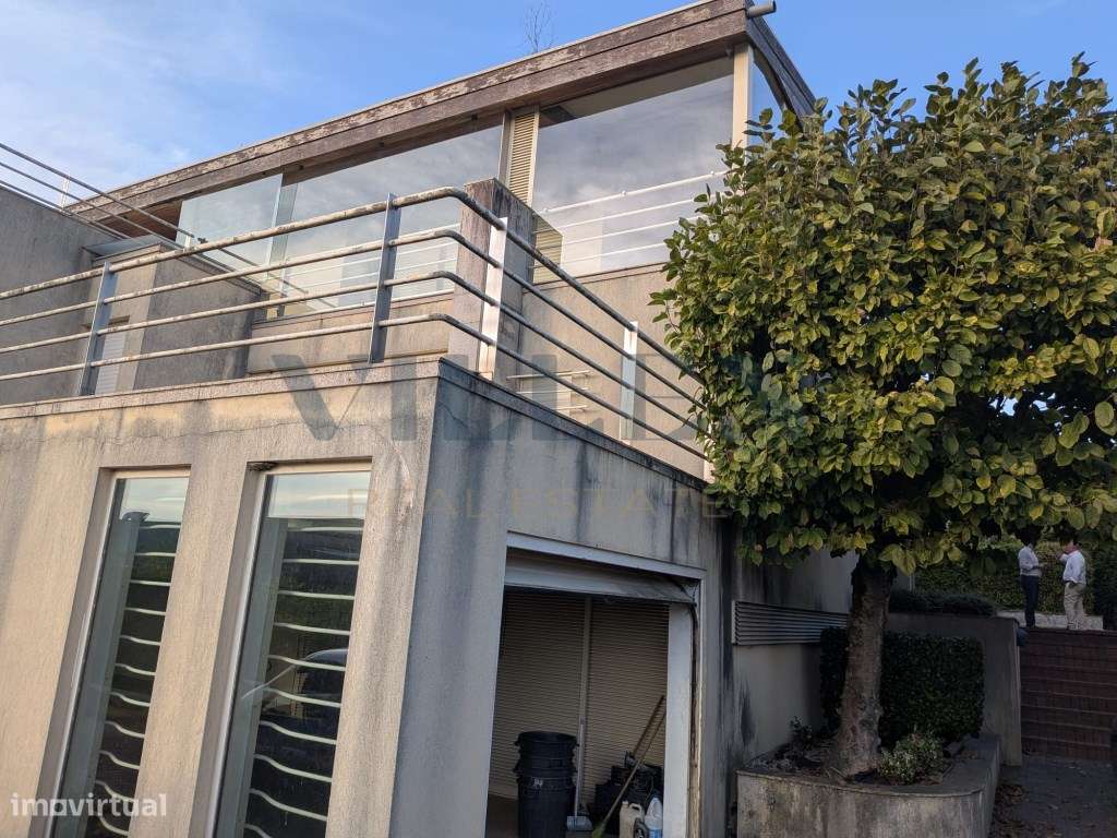 Moradia T5 de Luxo em São Romão do Coronado-1