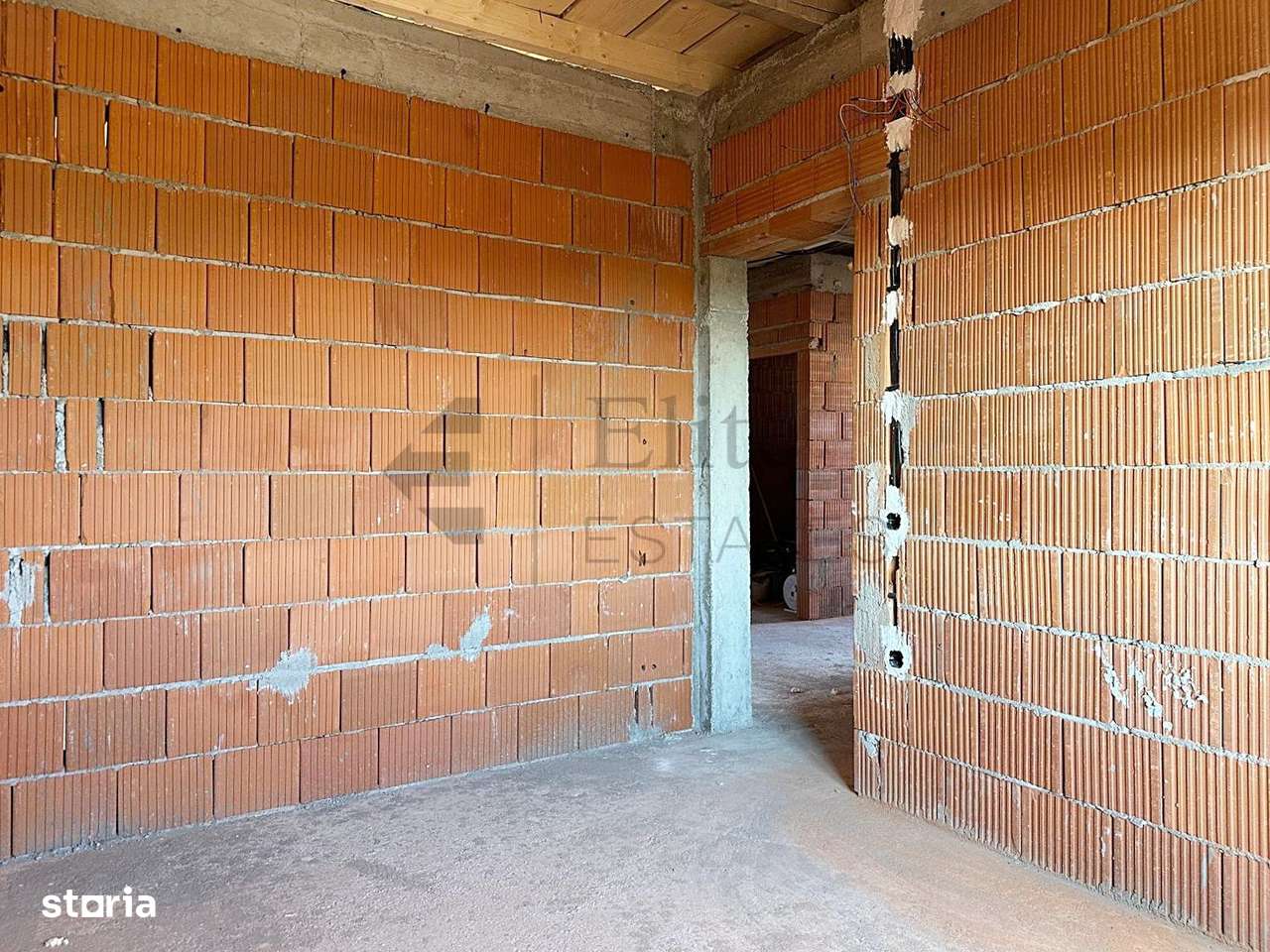 Casa cu 4 camere de vanzare in Santandrei - Imagine principală: 5/8