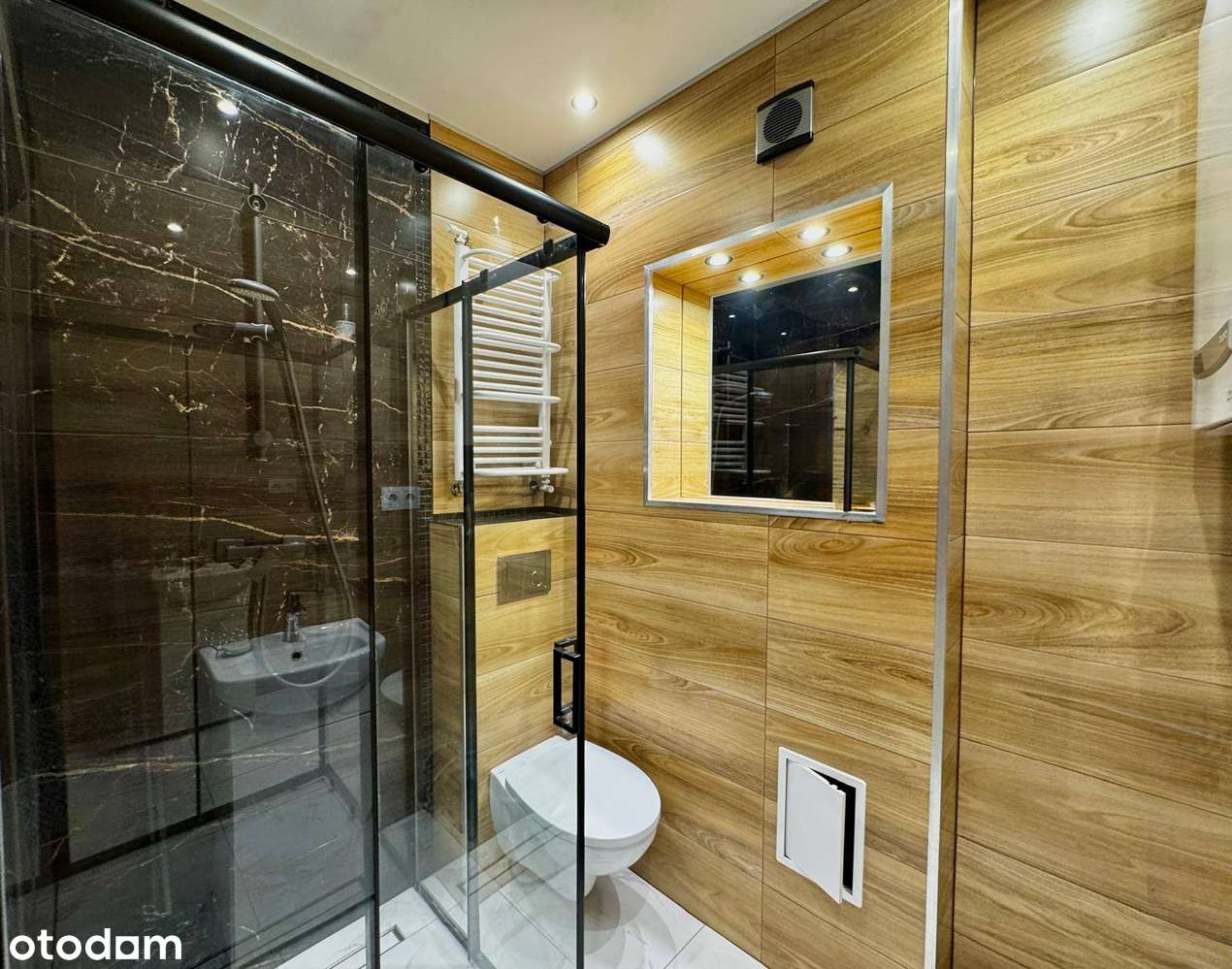 Sprzedaż/wynajem - Jasna Kawalerka na I Piętrze Po Generalnym Remoncie-8