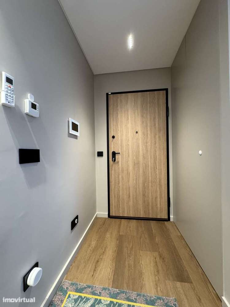 T1 Moderno com Varanda e Garagem em Leiria - Grande imagem: 4/17