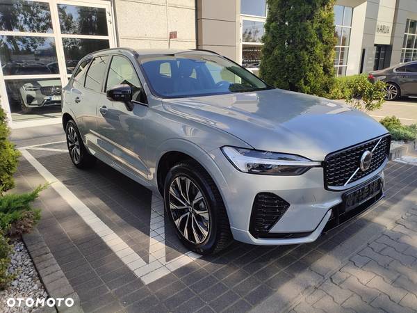 Volvo XC 60 B4 B Plus Dark - 6