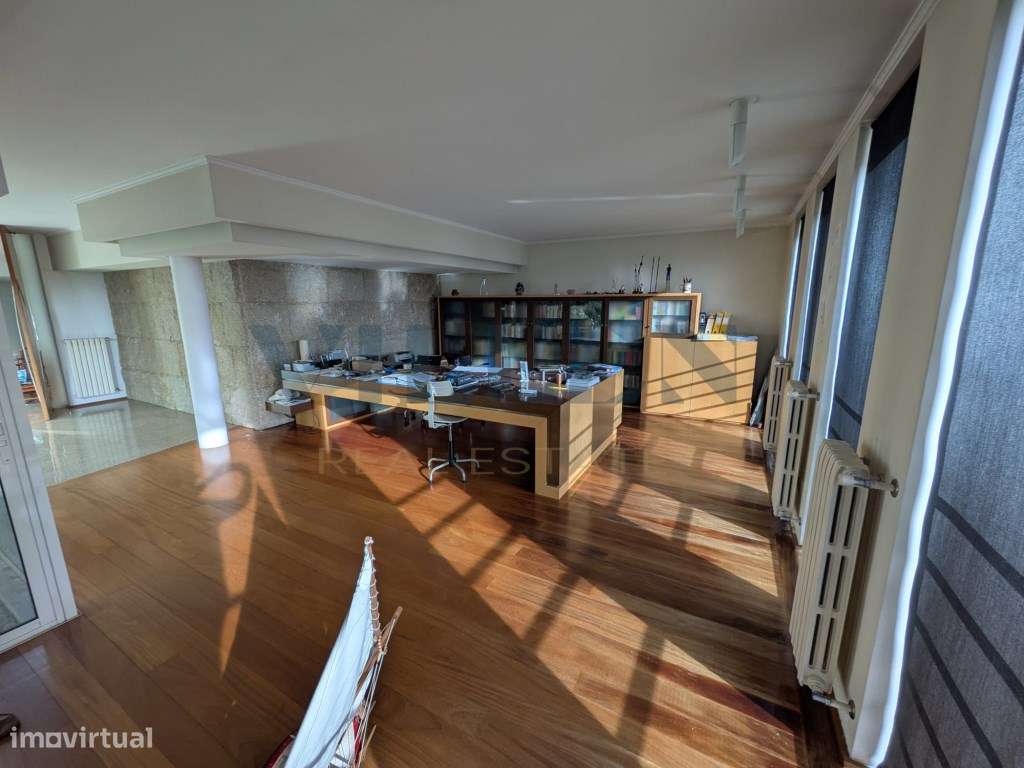 Moradia T5 de Luxo em São Romão do Coronado-2