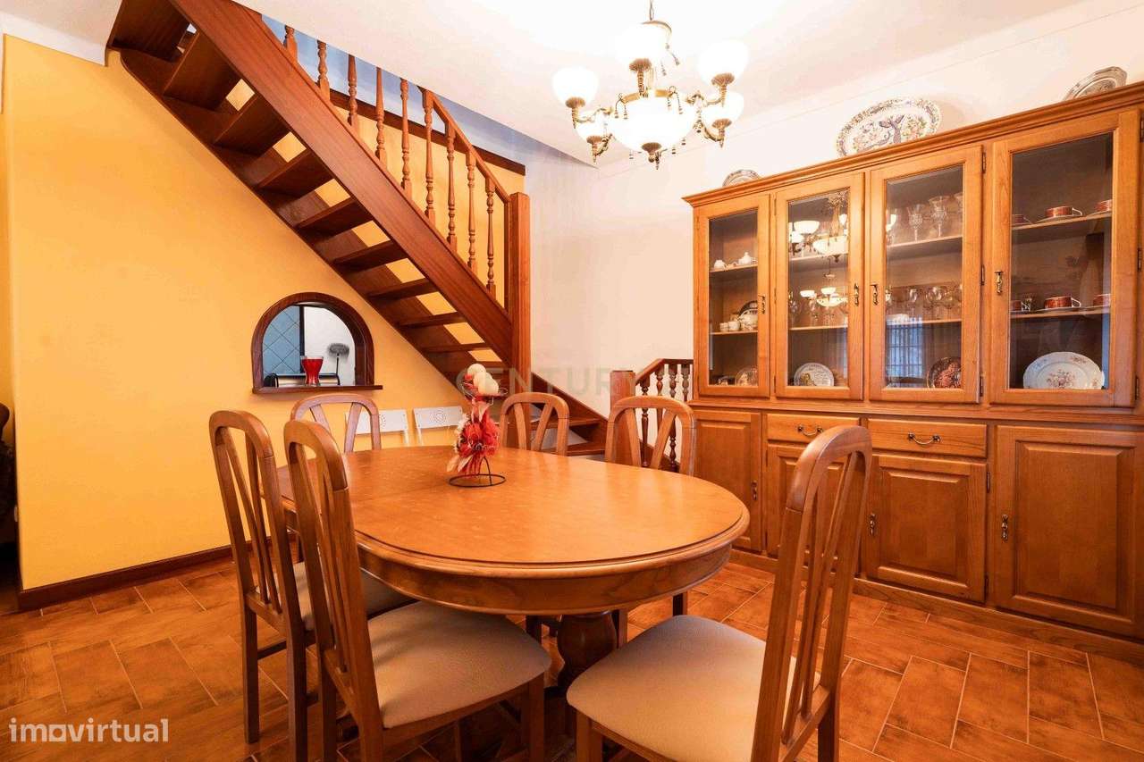 Vende-se Moradia T4 na Póvoa da Abraveia – Vila Nova de Poiares-12