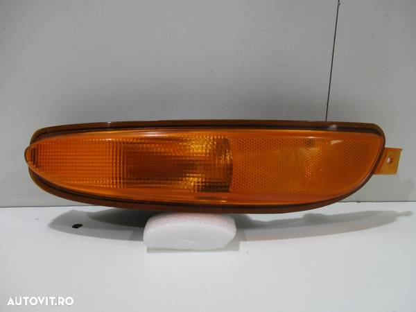 Lampa semnal Chrysler 300M an 1999-2004 cod 4805139AB - 1