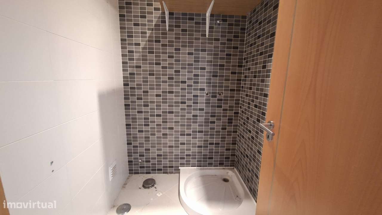 Apartamento T4  com 196m2 no Pinhal Novo.-15