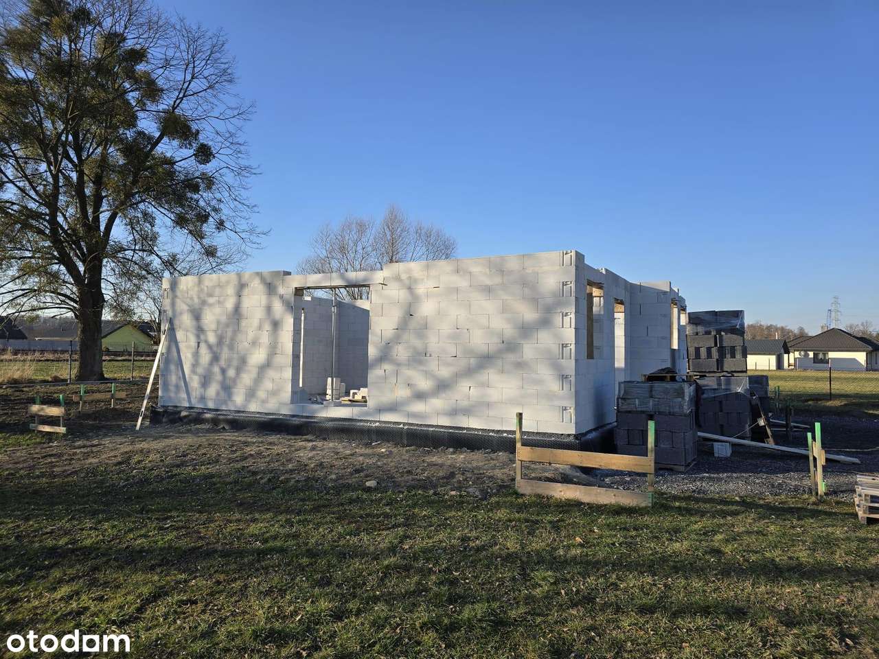 OSIEDLE POD WIERZBAMI-Nowe domy z garażami w Bładnicach Dolnych-19