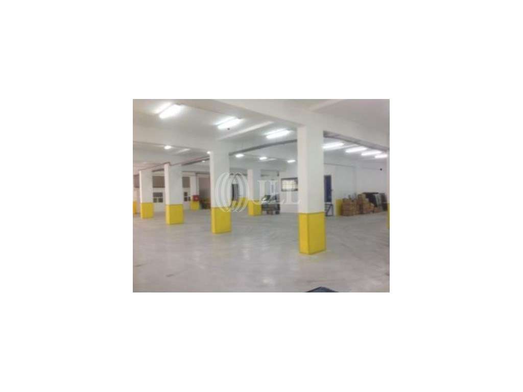 Armazém no Prior Velho, Loures - Grande imagem: 4/5