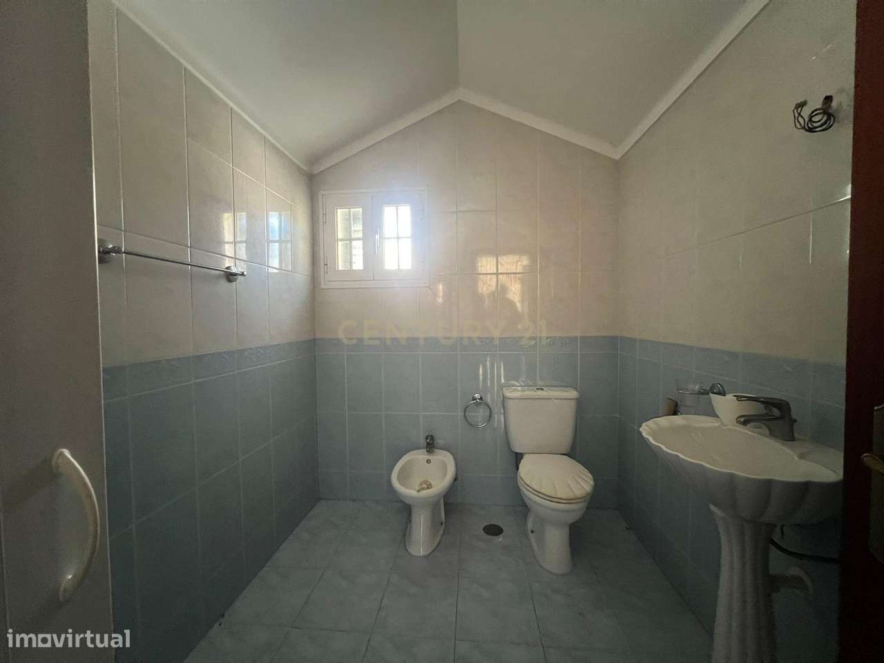 Moradia T4 com Vista Panorâmica – Conforto, Espaço e Localização Privi-30