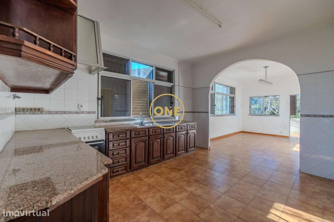 Moradia Térrea T2+1 com Terreno de 3,88 ha – Cruz do Vento, Carnota (A-6