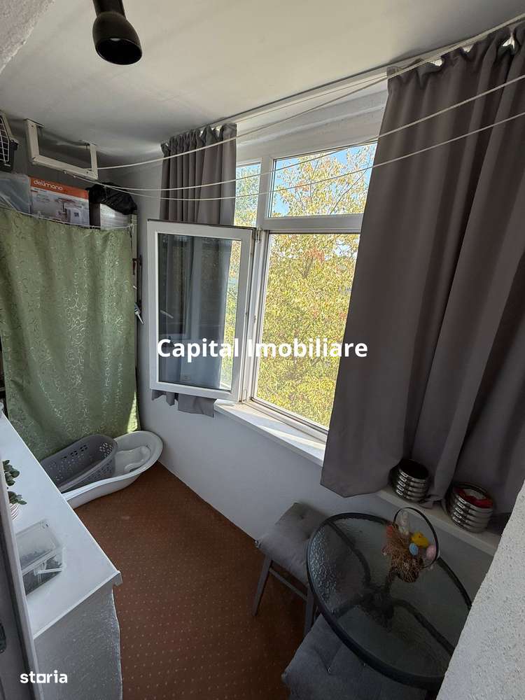 Apartament spațios cu 4 camere de vânzare în Micro 16 – Galați - Imagine principală: 4/11