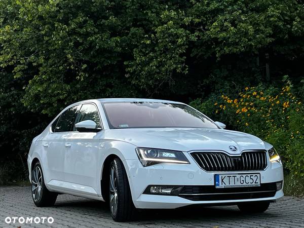 Skoda Superb 2.0 TDI L&K DSG - 8