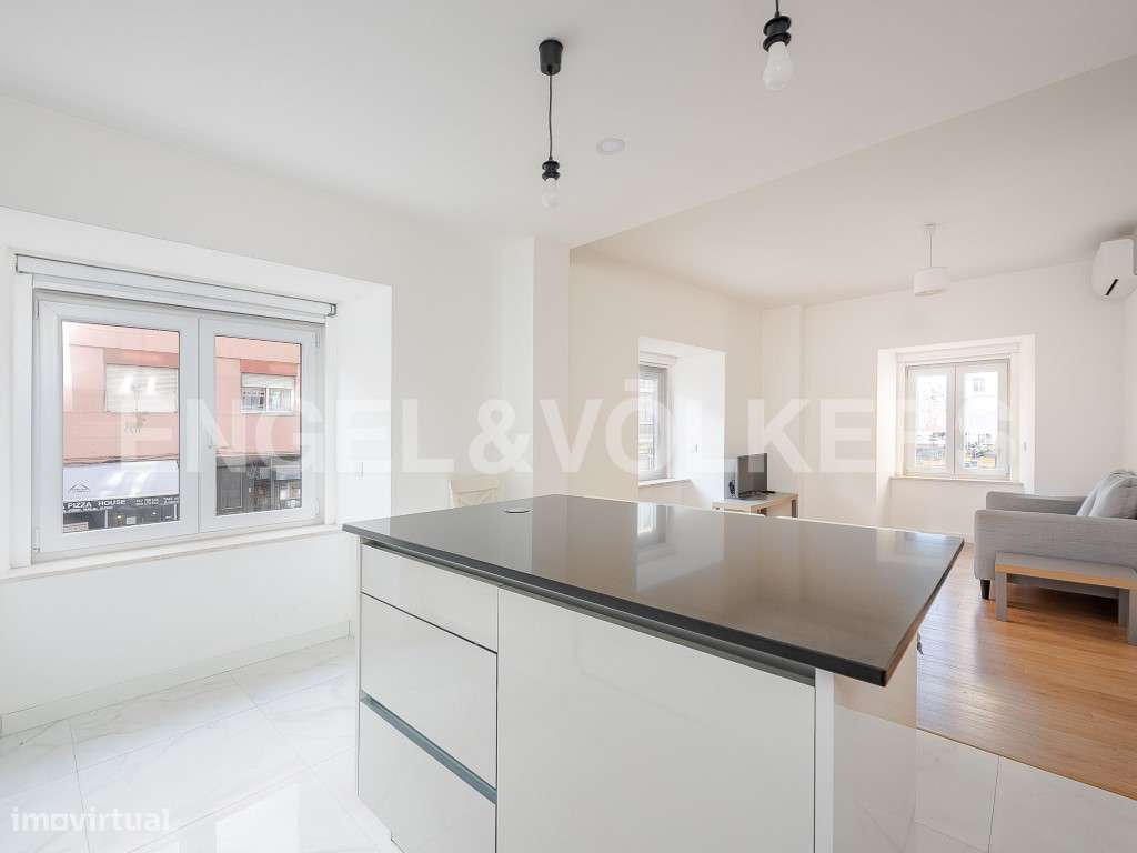 Excelente T4 junto ao Mercado S. Domingues de Benfica - Grande imagem: 5/26