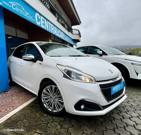 Peugeot 208 1.5 BlueHDi Signature - 2