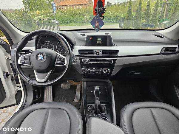 BMW X1 sDrive18d - 13