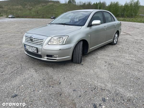 Toyota Avensis 1.8 VVT-i Sol - 2