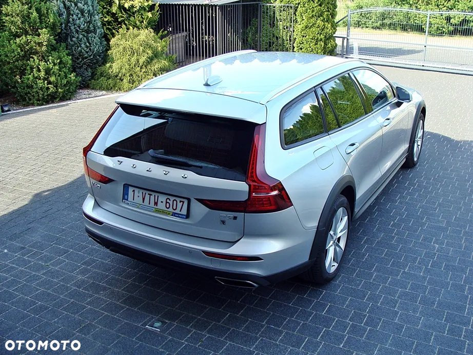 Volvo V60 D3 AWD Momentum - 25