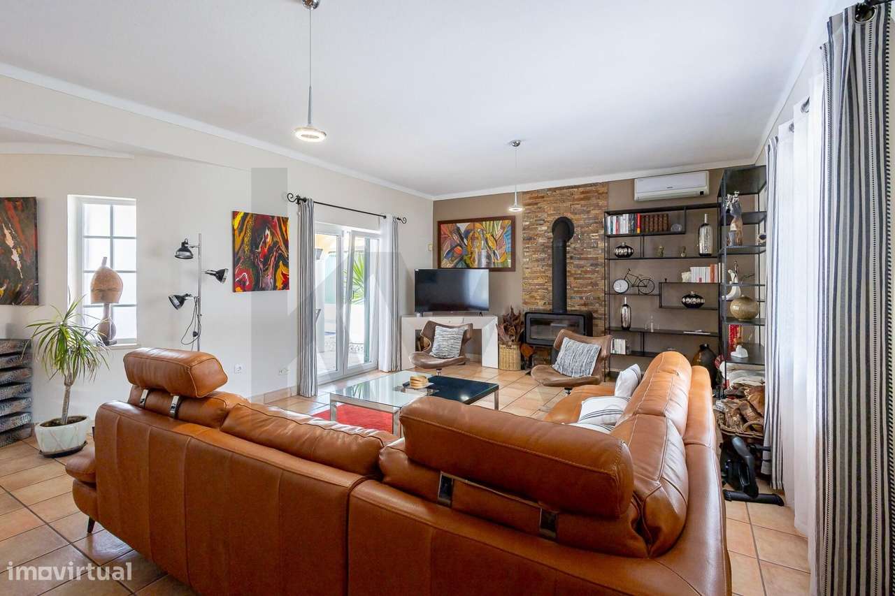 Moradia T5 com piscina junto à Quinta da Trindade / Quinta Dona Maria,-4