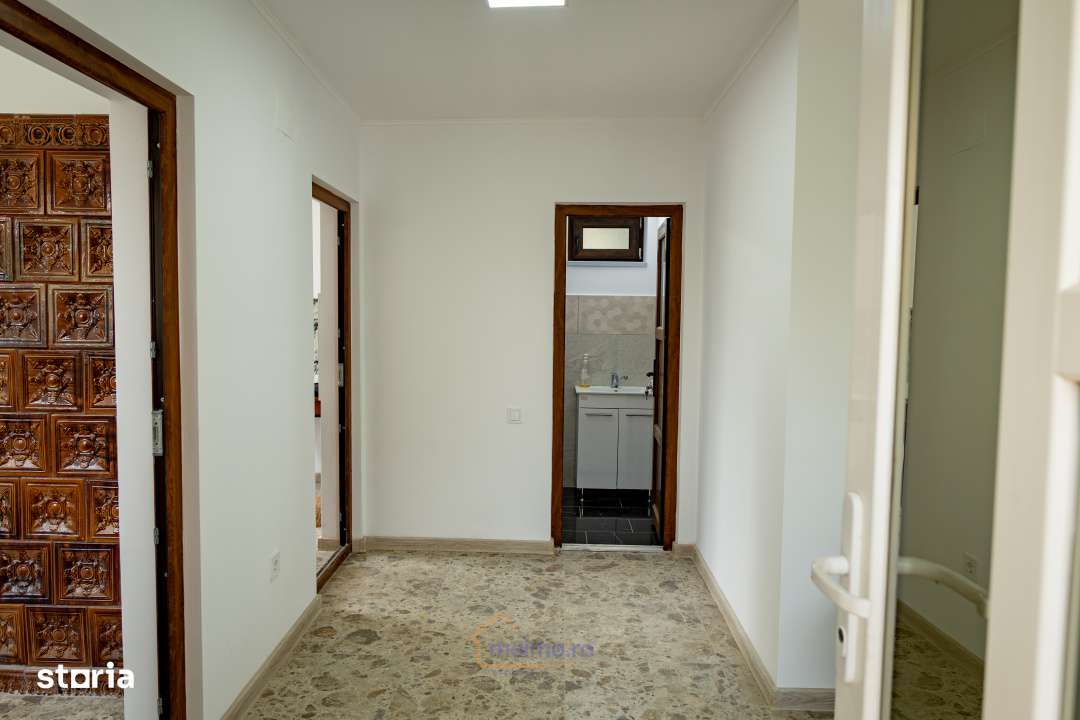 Casa renovata, spatiu pentru familie si gradina - Moinesti-8