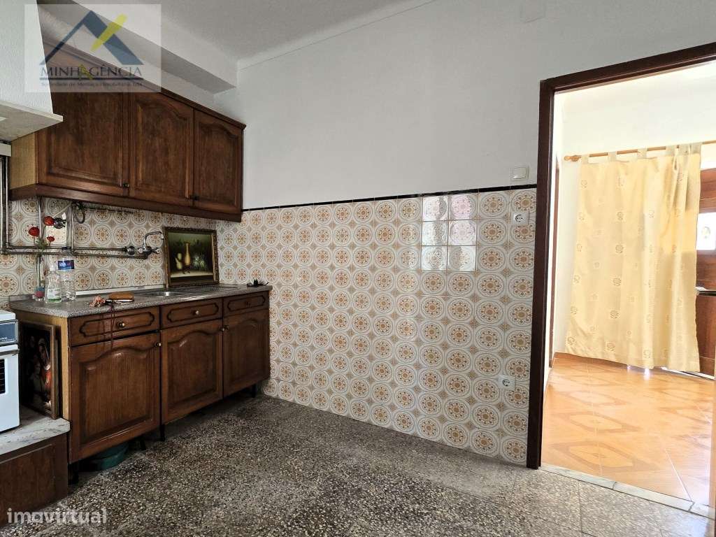 Moradia T2 com logradouro e sótão em Setúbal - Grande imagem: 3/26