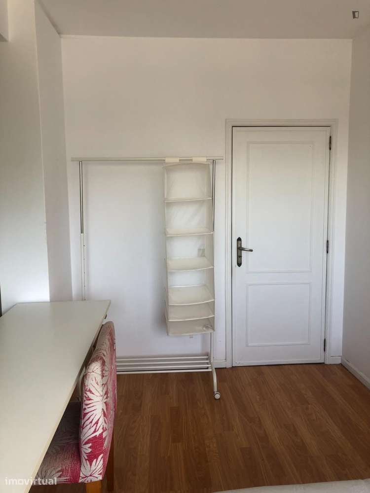 Quarto - localizado em Vila nova de gaia - Grande imagem: 4/7