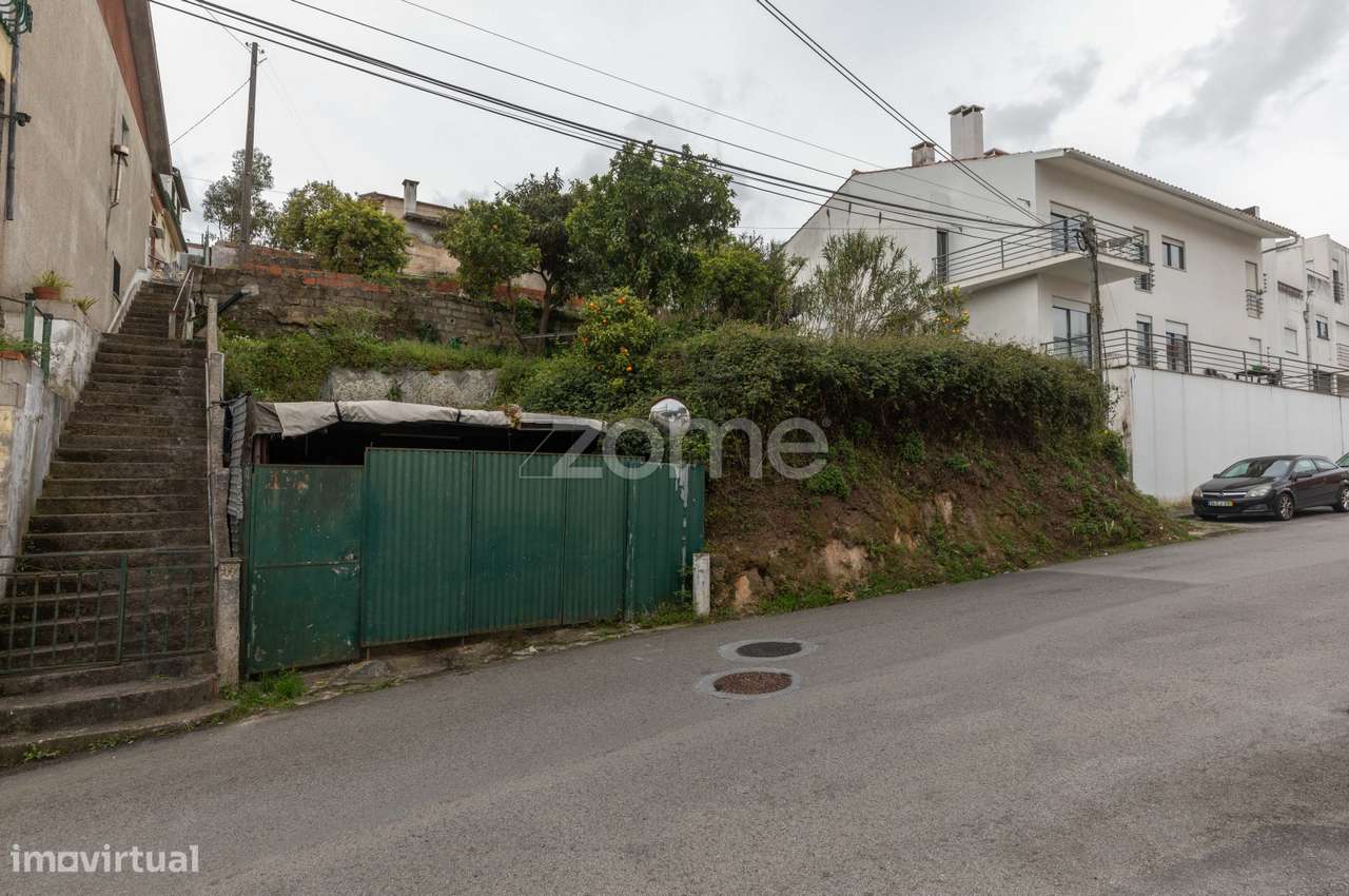 Moradia T4 | Moradia T2 | Recuperar | S. Martinho do Bispo-34