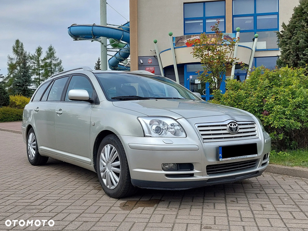 Toyota Avensis 1.8 VVT-i Combi Sol - 2