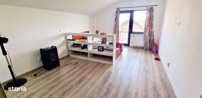 Apartament 3 camere 80 mp + 30 mp spatiu depozitare, mobilat, utilat