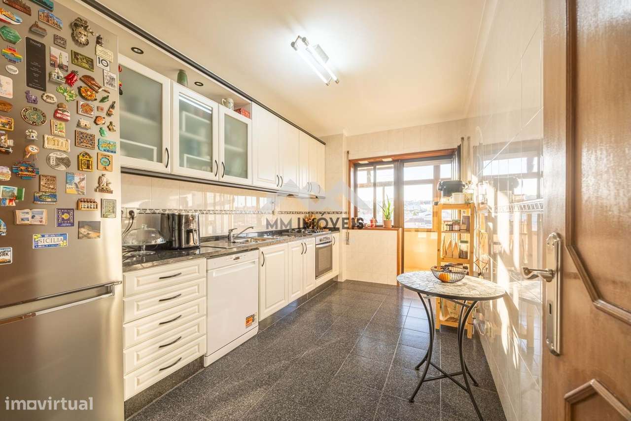 Apartamento T2 | Rio Tinto | Metro | Renovado | Varanda | Lugar de Gar - Grande imagem: 4/36