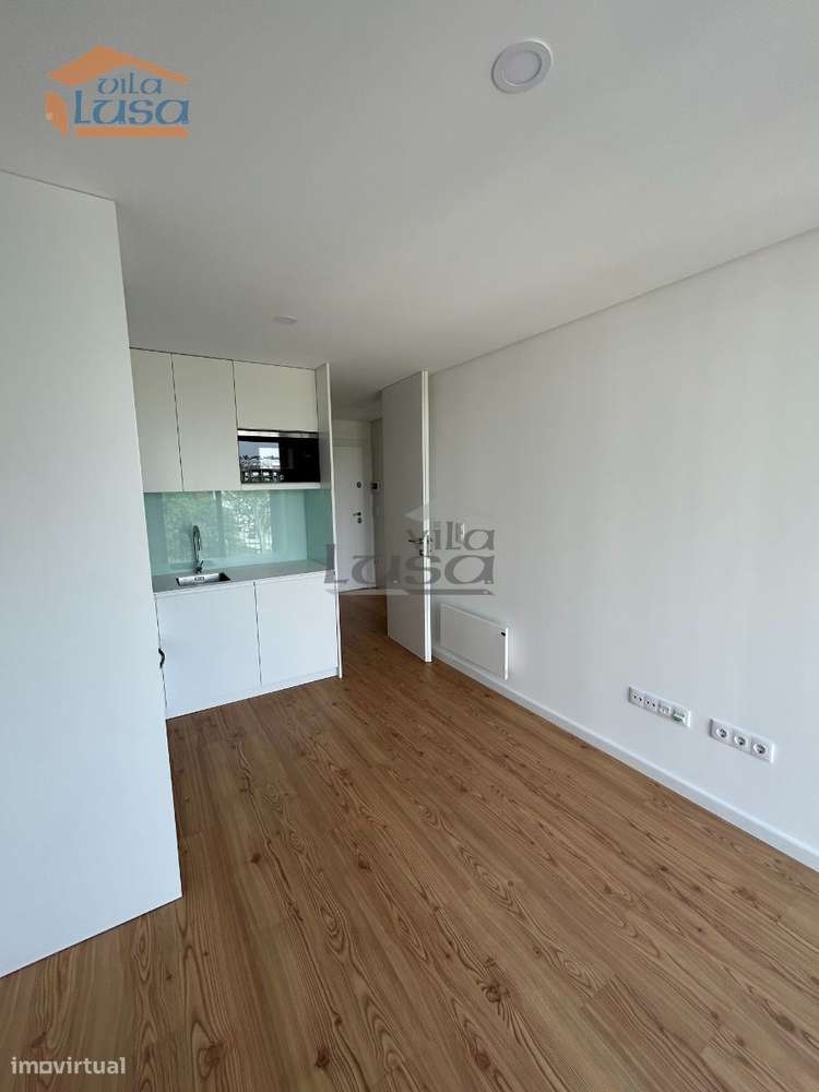 T1 (novo) com varanda e Lugar de Garagem - Grande imagem: 4/12