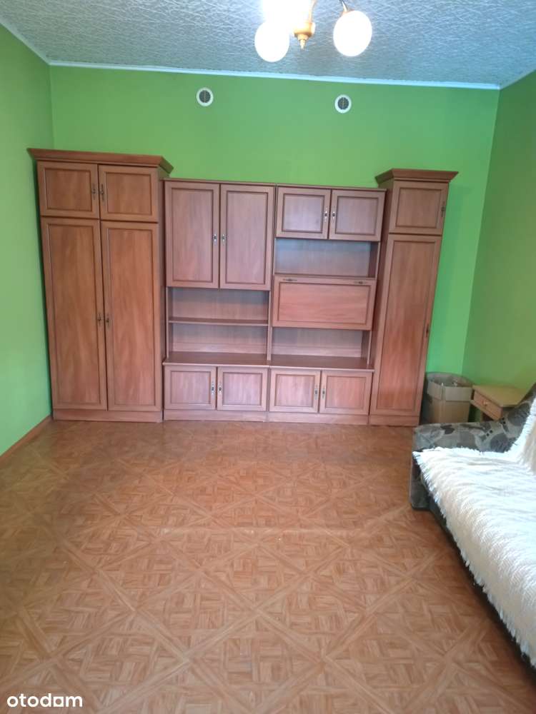 2 pokojowe mieszkanie do remontu na I piętrze + garaż ul. Jaworzyńska-3