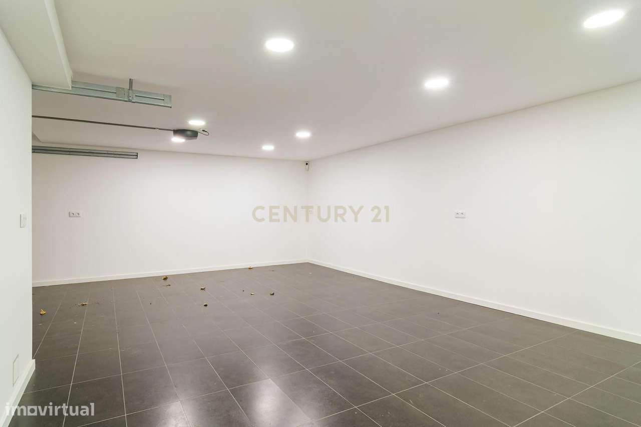 Moradia T4 isolada | Quinta D. Isabel de Abreu com garagem e piscina-40