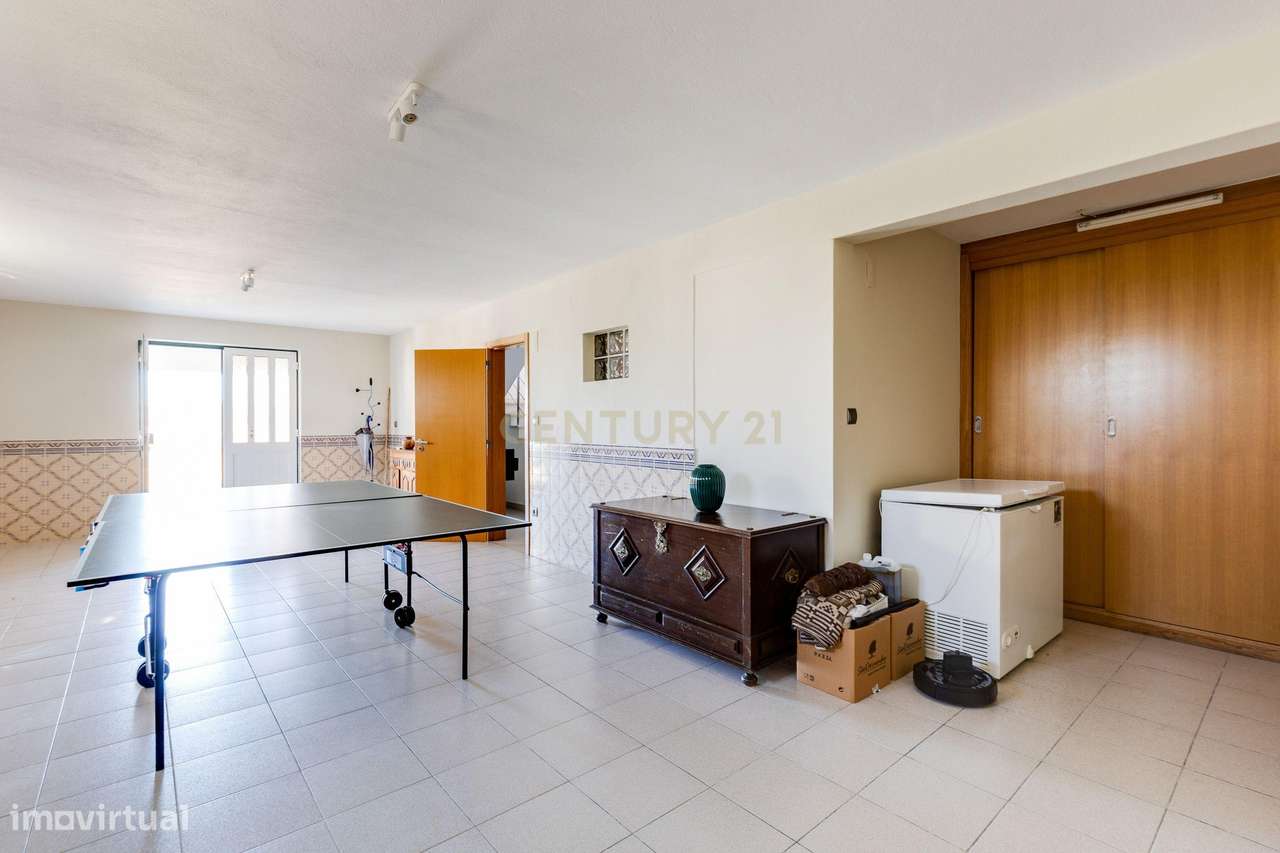 Luxuosa Moradia T 5 com Vista Panorâmica em São Simão de Litém, Pombal-7