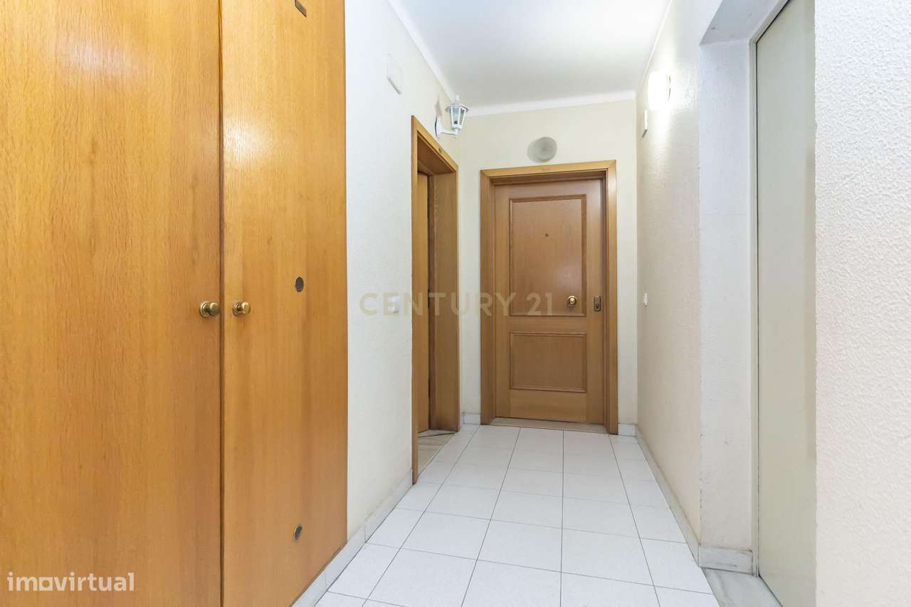 Apartamento T3 Vale do Cobro-32