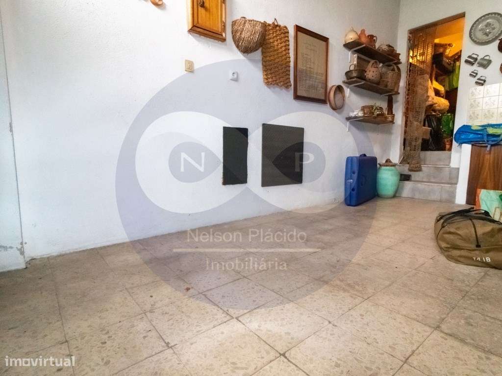 Garagem para 1 Carro, com Zonas de Arrecadação, no Chapim, Odivelas - Grande imagem: 3/9