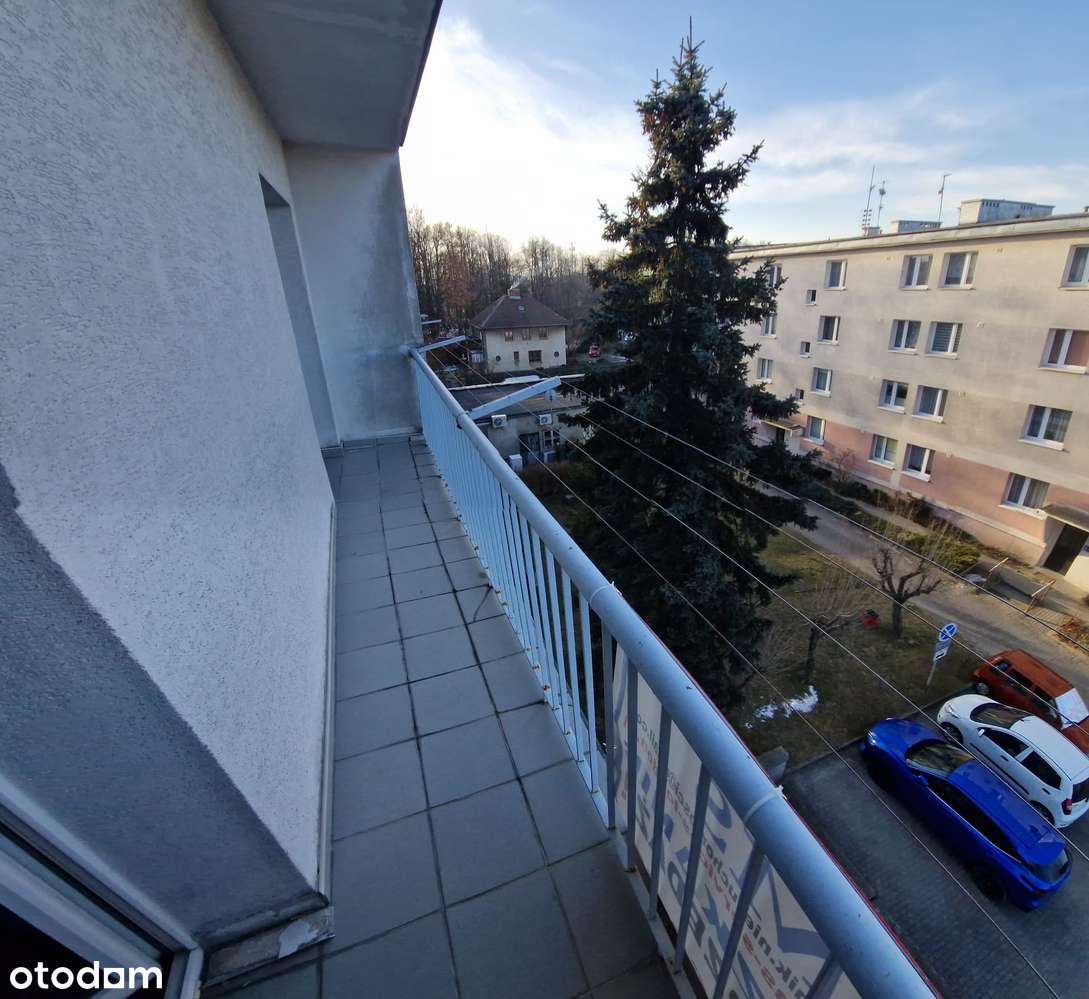 Mieszkanie 3 pok., ul. Szpitalna c . 290 000 zł + garaż c.55 000 zł-1