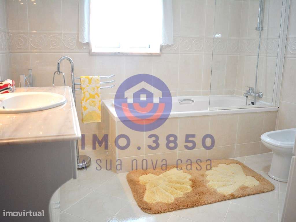Moradia T3 no centro de Albergaria a Velha-17