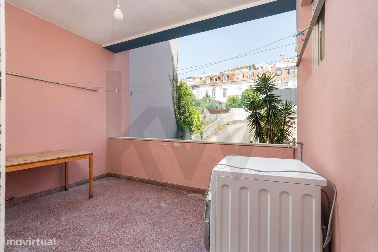 2 Apartamentos T8 + Piso Independente | 3 Garagens | Coimbra-32