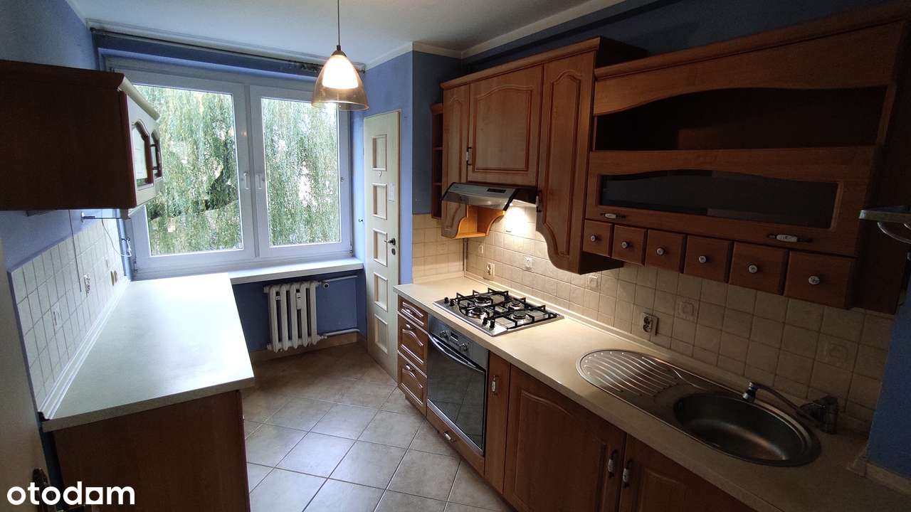 64 m2, 3 pok. 2 p. w niskim bloku, extra lokalizacja, b.dobra cena !-2