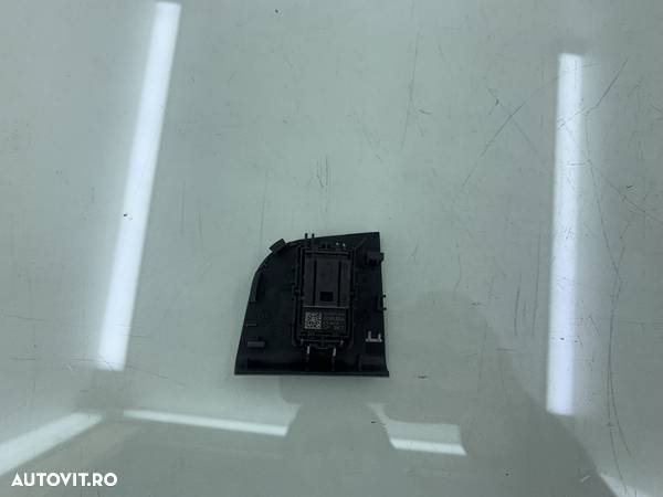 Buton geam stanga spate Skoda Octavia 3 CRMB 2.0 TDI 2012-2017  5E0959855A - 3
