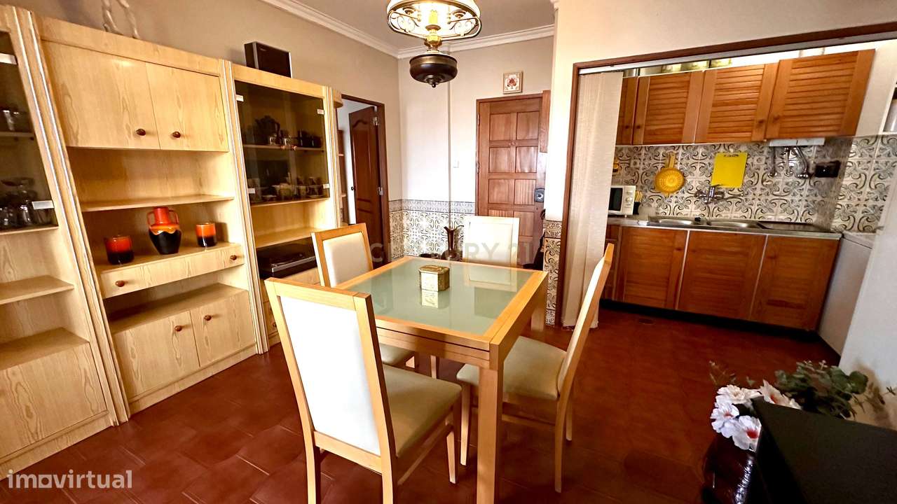 Apartamento T2 com Terraço no Centro da Amadora - Grande imagem: 2/25