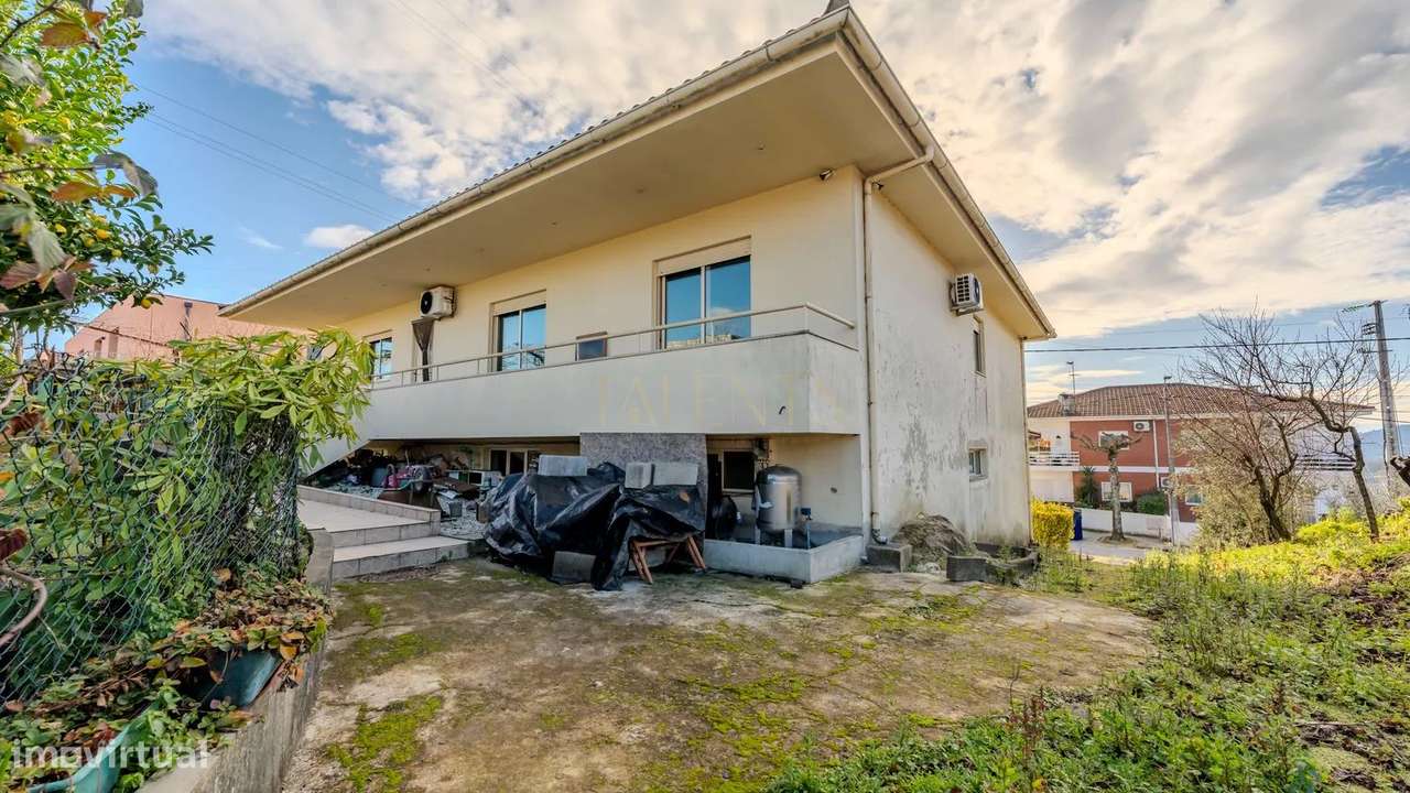 Moradia 3T Calvos, Guimarães (Bi-Familiar) - Grande imagem: 4/47