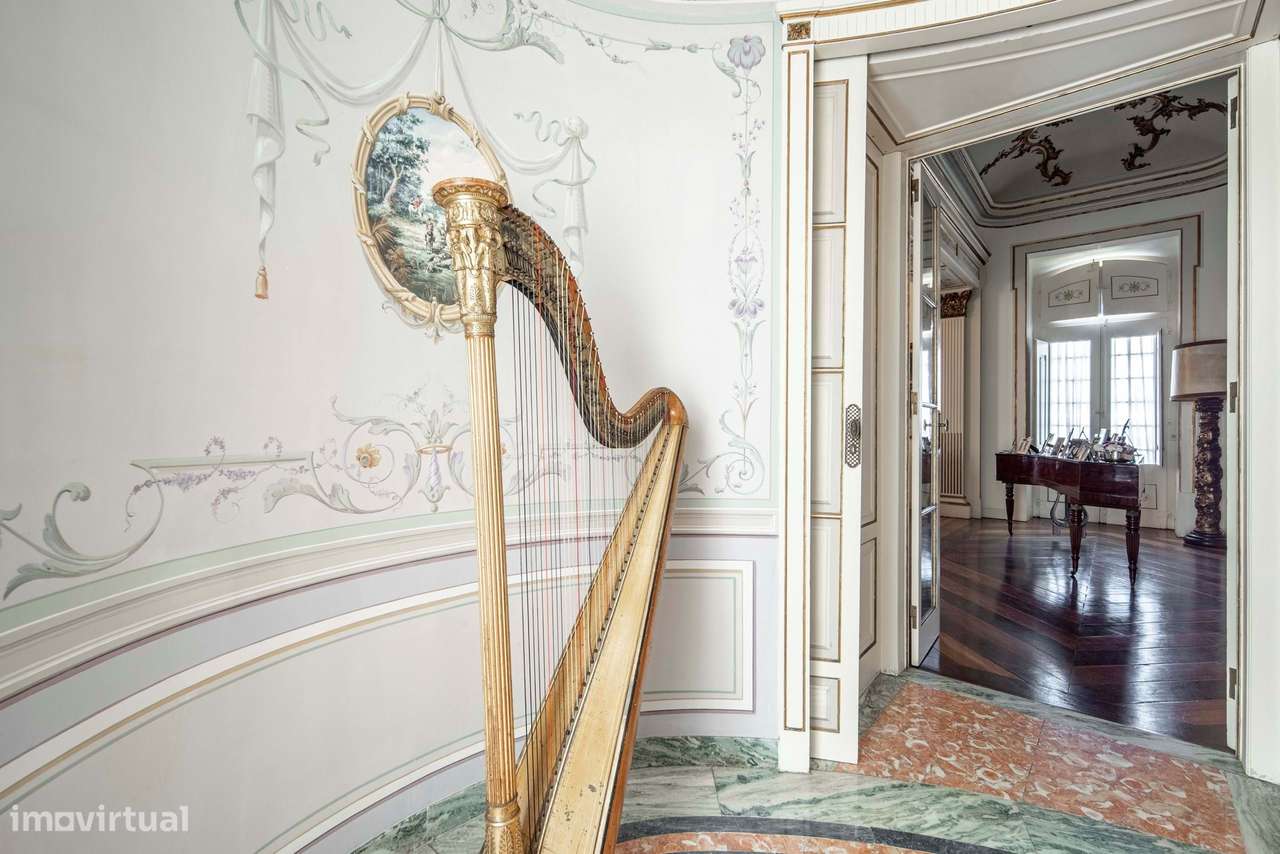 Palacete em excelente estado de conservação, Lisboa-38