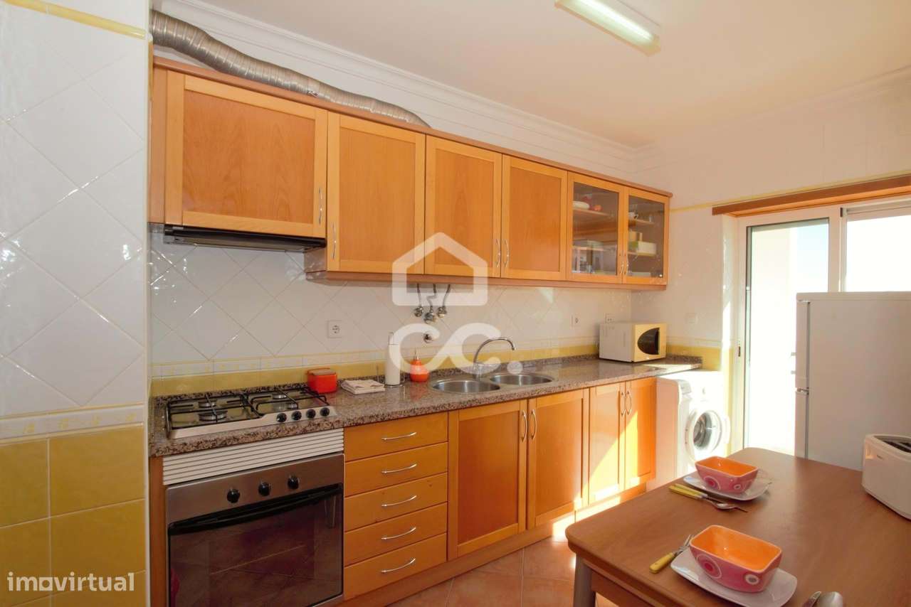 Apartamento T1 com varanda, lugar de garagem e arrecadação em Armação - Grande imagem: 3/15