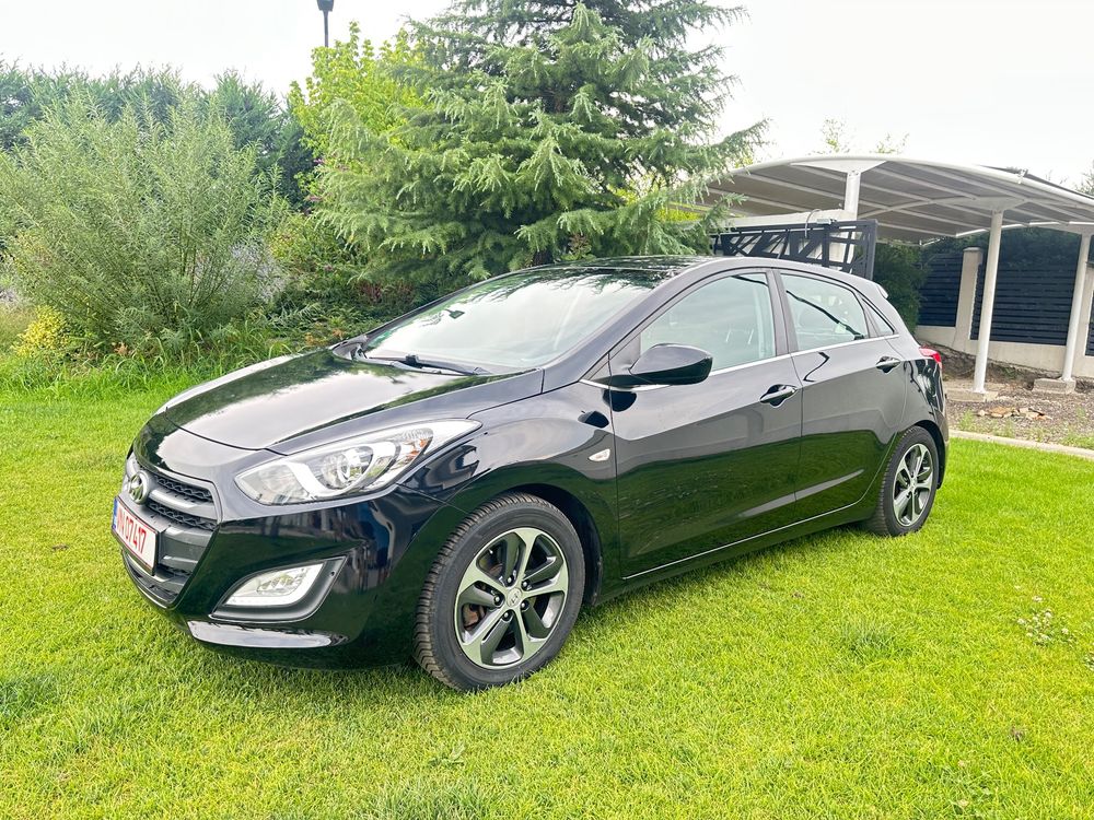Hyundai i30 II [2011 - 2017] 1.6 CRDI blue Style 2016