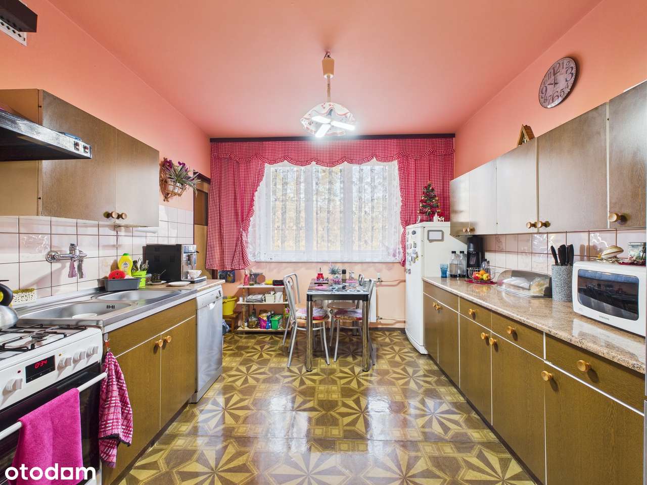 Dwurodzinny dom z potencjałem w spokojnej okolicy - Pełny obrazek: 5/20