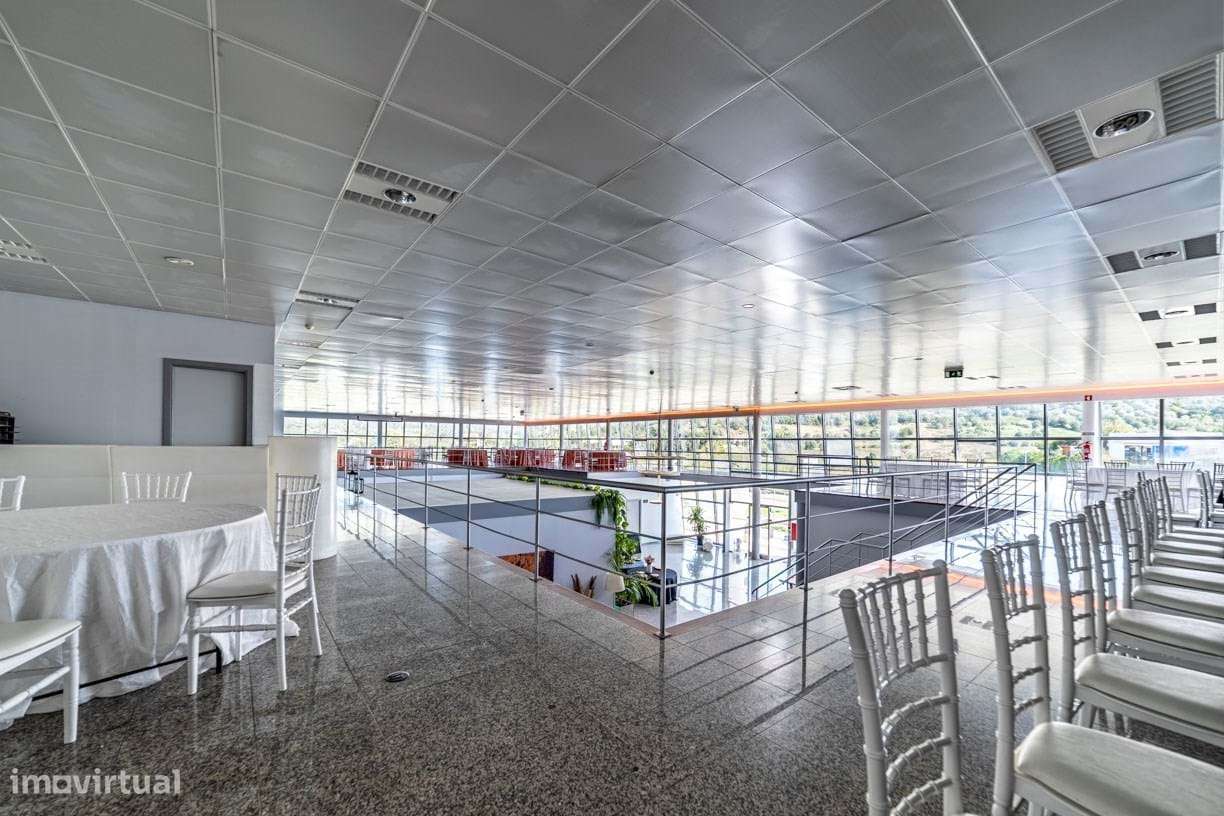 Armazém  Venda em Santarém (Marvila), Santa Iria da Ribeira de Santaré - Grande imagem: 5/46